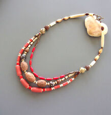 Collier Ethnique Chic 3 Rangs En Perles Africaines, Corail Rouge Et Céramiques